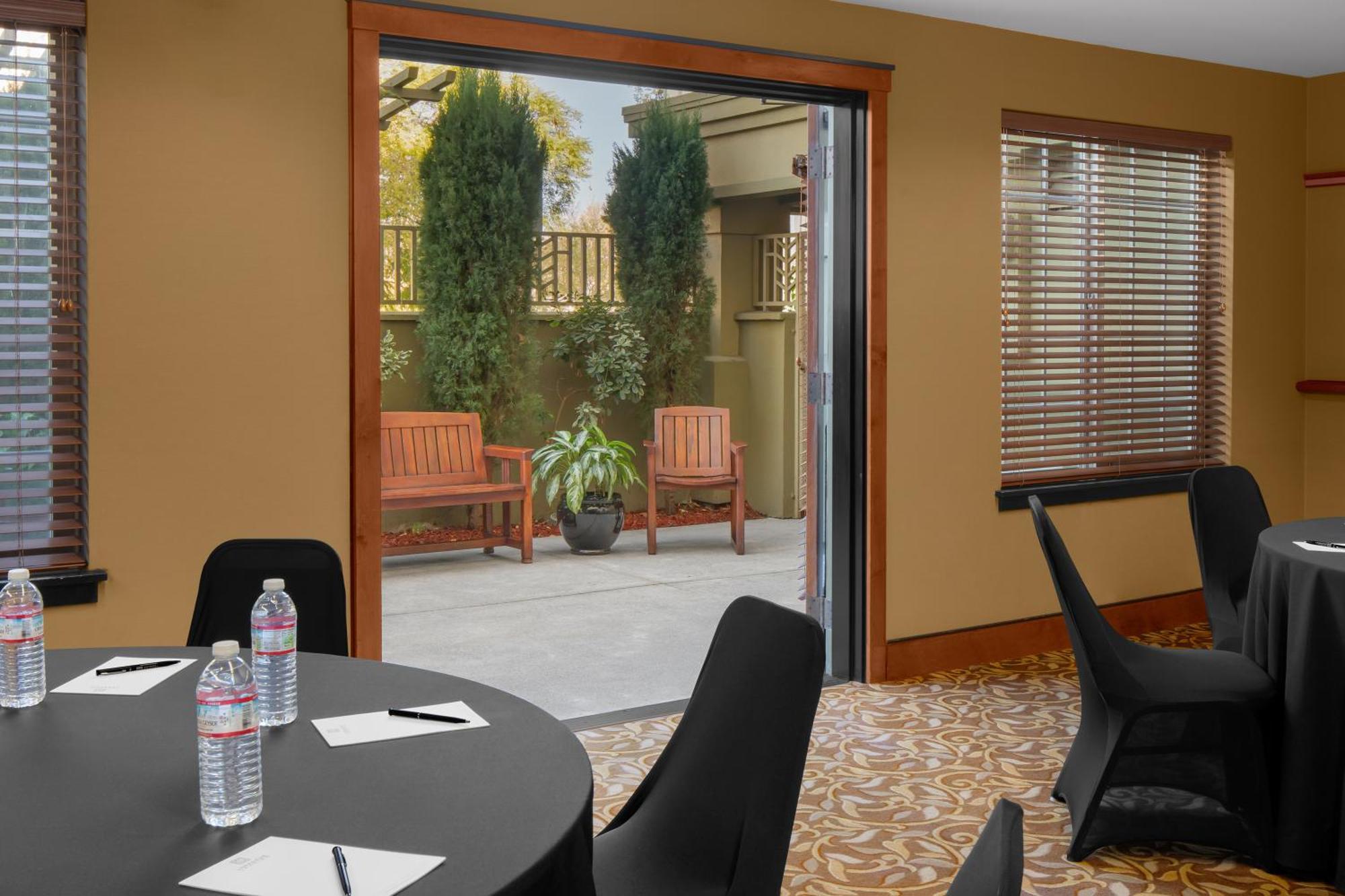 Larkspur Landing Extended Stay Suites Кембъл Екстериор снимка
